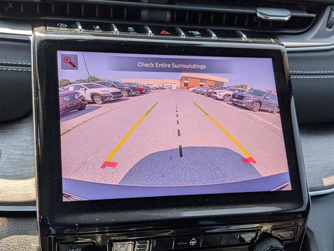 Used 2025 Jeep Grand Cherokee L Limited image 33