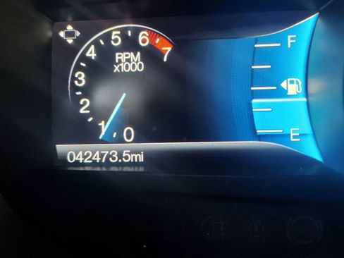 Used 2017 Ford Edge Titanium w/ Equipment Group 301A AWD/4WD image 11