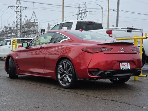 Used 2018 INFINITI Q60 Red Sport 400 w/ Pro Active Package image 13