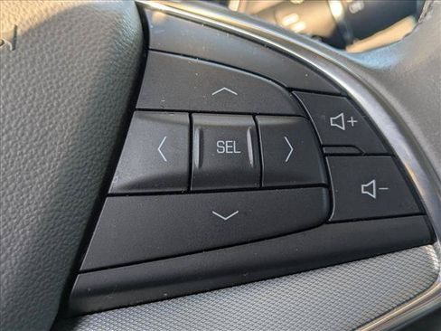 Used 2020 Cadillac XT5 Premium Luxury FWD image 6