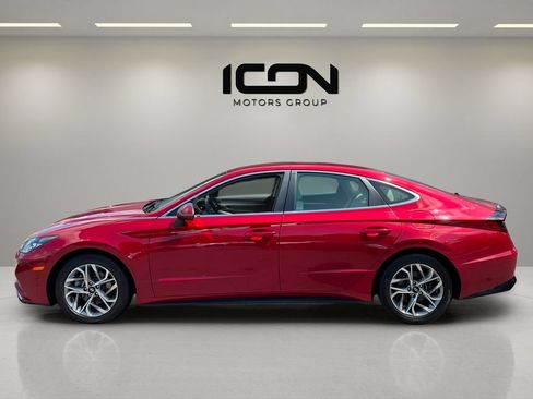 Used 2023 Hyundai Sonata SEL FWD image 2