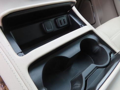 Used 2016 GMC Yukon XL Denali w/ Open Road Package image 11