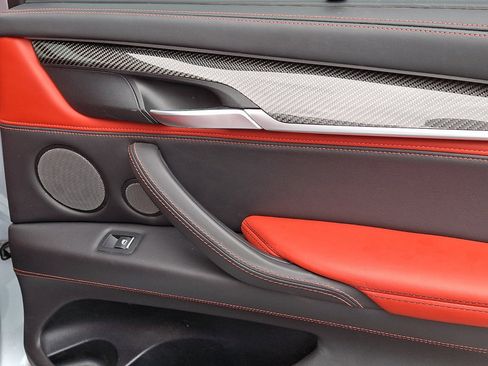 Used 2018 BMW X5 M image 14