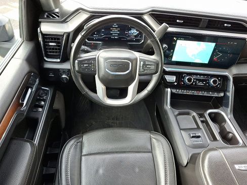 Used 2024 GMC Sierra 3500 Denali w/ Denali Reserve Package image 11