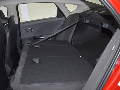 New 2025 Kia K4 LXS image 26