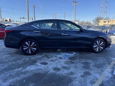 Used 2022 Nissan Altima 2.5 SV image 4