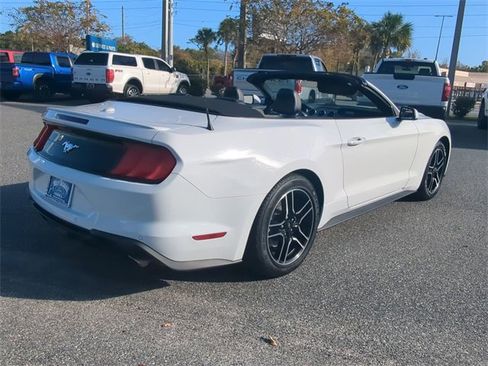 Used 2021 Ford Mustang Premium image 5