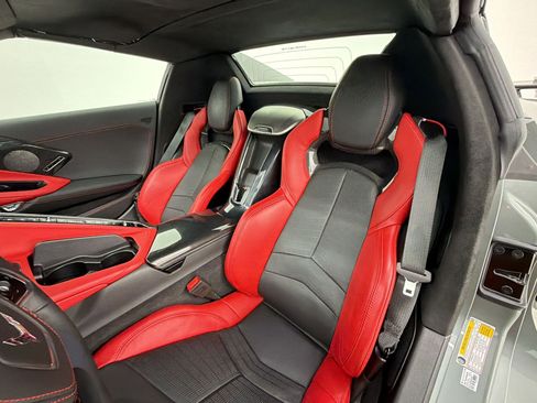 Used 2024 Chevrolet Corvette Stingray Premium Conv w/ Z51 Performance Package image 24