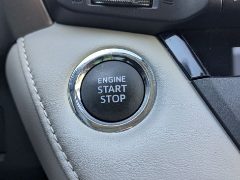 Used 2017 Toyota RAV4 XLE image 21