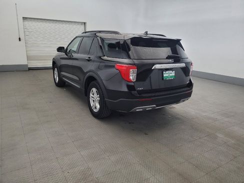 Used 2022 Ford Explorer XLT w/ Equipment Group 202A AWD/4WD image 5