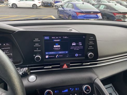 Certified 2023 Hyundai Elantra SEL image 18