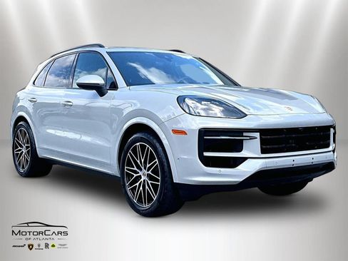 Used 2026 Porsche Cayenne AWD/4WD image 2