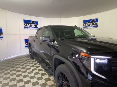 Used 2023 GMC Sierra 1500 Elevation w/ LPO, Elevation Black Package AWD/4WD image 4