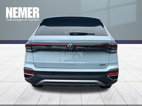 New 2026 Volkswagen Taos SE AWD/4WD image 3