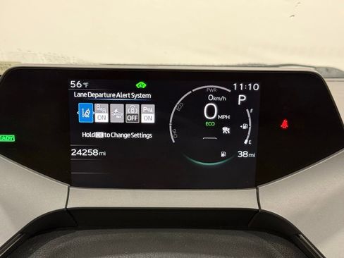 Used 2024 Toyota Prius LE image 31