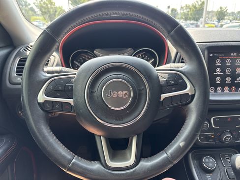 Used 2018 Jeep Compass Trailhawk w/ Cold Weather Group AWD/4WD image 12