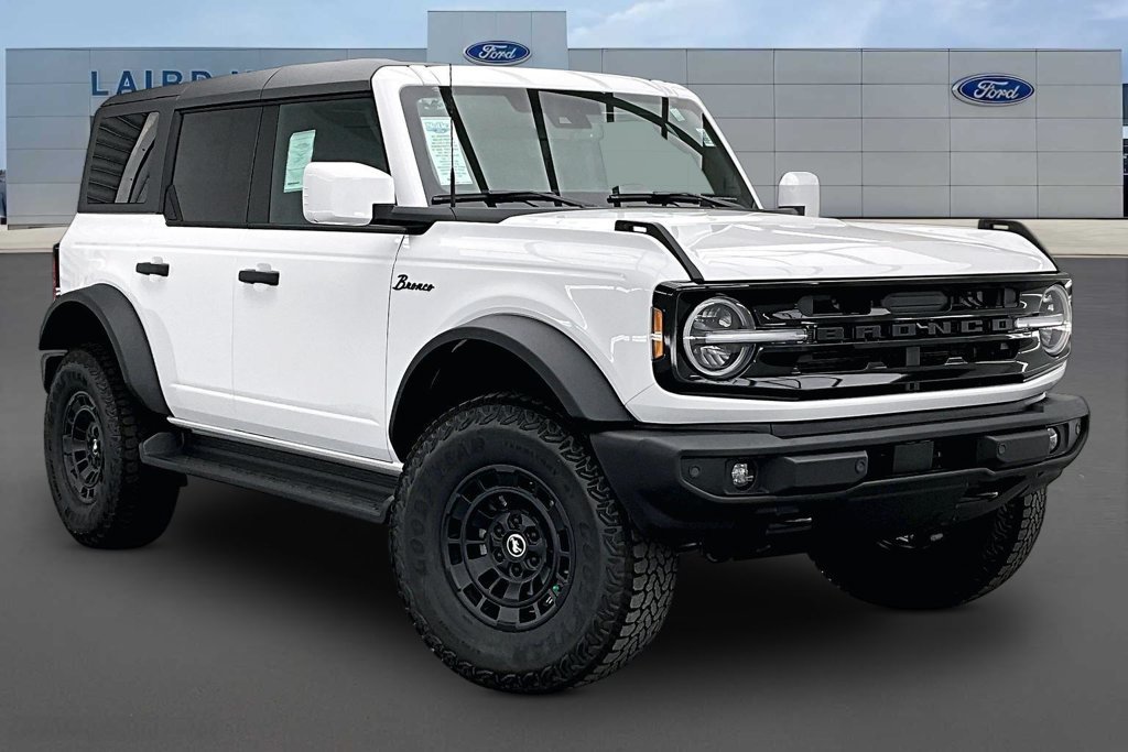 New 2026 Ford Bronco Outer Banks AWD/4WD image 2
