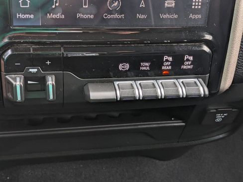 Used 2024 RAM 2500 Laramie image 36