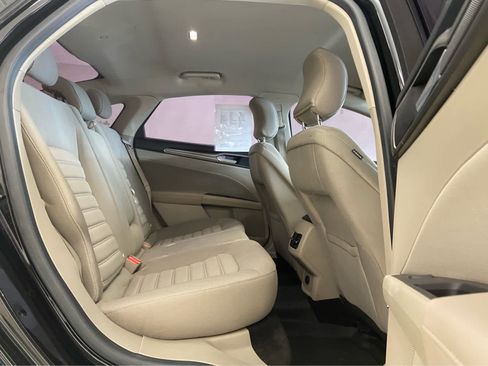 Used 2018 Ford Fusion SE image 15