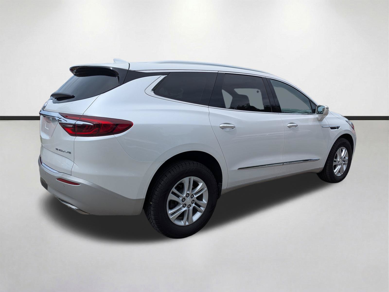 Used 2019 Buick Enclave Essence FWD image 4