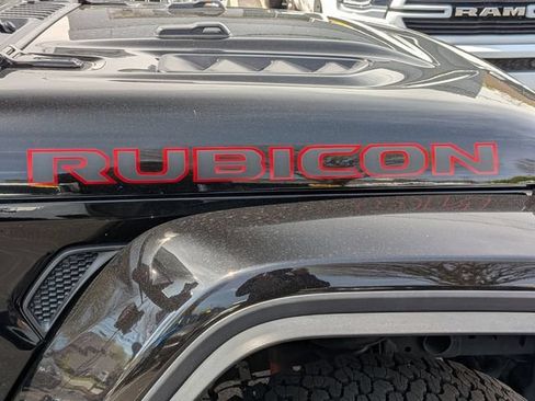 Used 2024 Jeep Wrangler Unlimited Rubicon AWD/4WD image 9