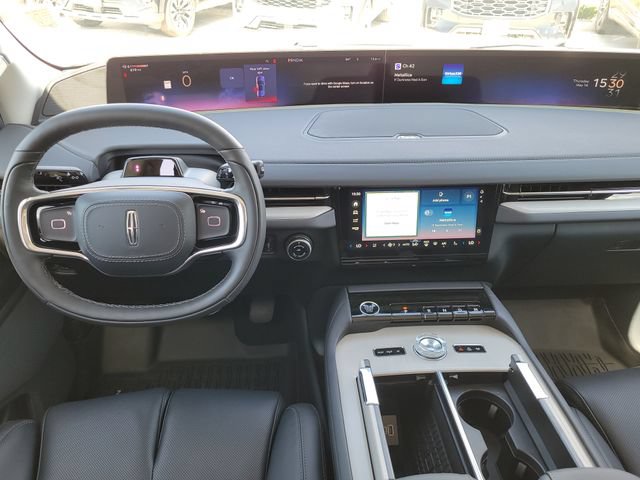 New 2026 Lincoln Navigator Premiere AWD/4WD image 9