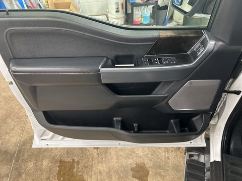 Used 2021 Ford F150 Lariat image 13