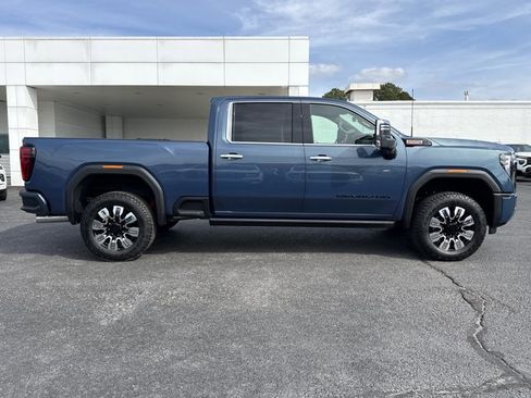 New 2026 GMC Sierra 2500 Denali w/ Denali Reserve Package image 2