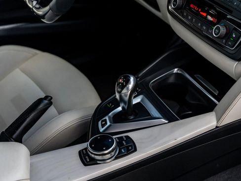 Used 2015 BMW M3 RWD image 23