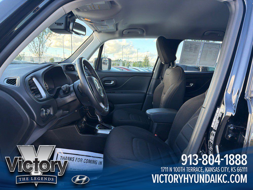 Used 2022 Jeep Renegade Latitude w/ Convenience Group AWD/4WD image 8