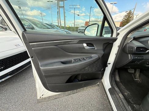 Used 2023 Hyundai Santa Fe SEL image 18