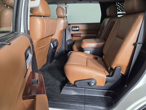 Used 2015 Toyota Sequoia Platinum image 24