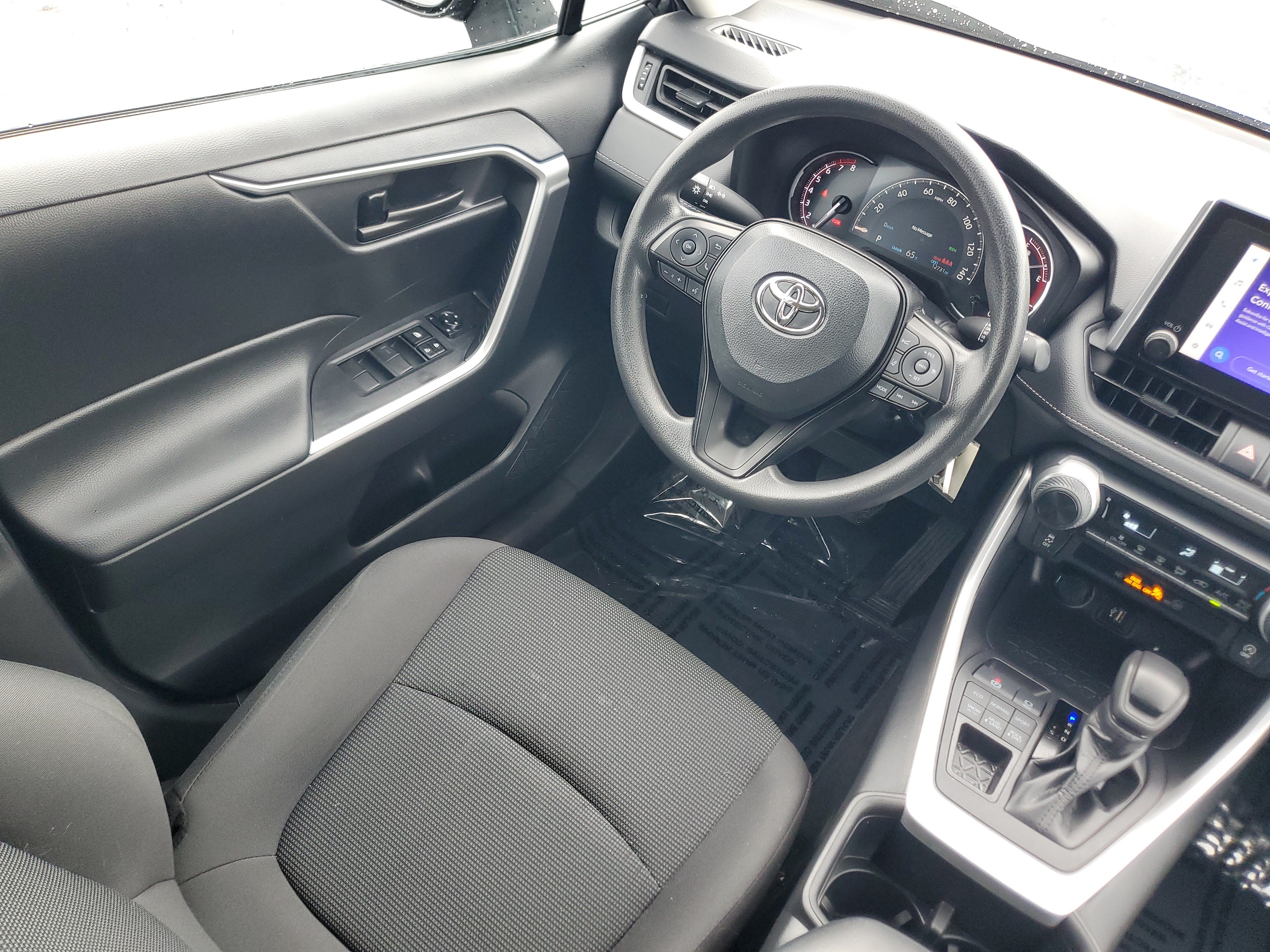 Used 2024 Toyota RAV4 LE AWD/4WD image 14
