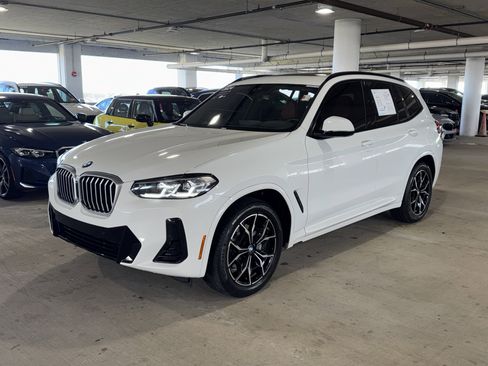 Certified 2024 BMW X3 xDrive30i w/ Premium Package image 4
