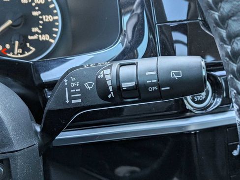 Used 2022 Nissan Pathfinder SL w/ SL Premium Package image 27