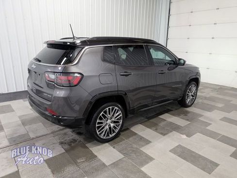 Used 2023 Jeep Compass Limited w/ Elite Group AWD/4WD image 4