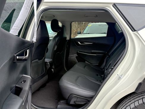 Used 2022 Kia EV6 Wind image 18