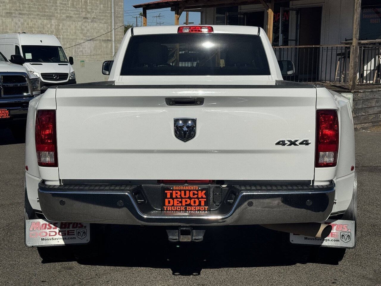 Used 2015 RAM 3500 Tradesman w/ Chrome Appearance Group AWD/4WD image 6