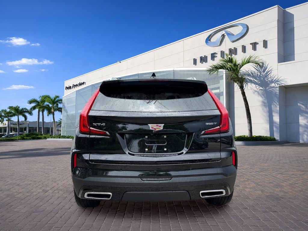 Used 2024 Cadillac XT4 Premium Luxury FWD image 6
