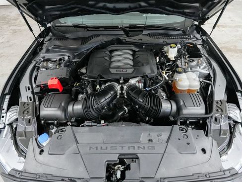 Used 2025 Ford Mustang GT Premium RWD image 33