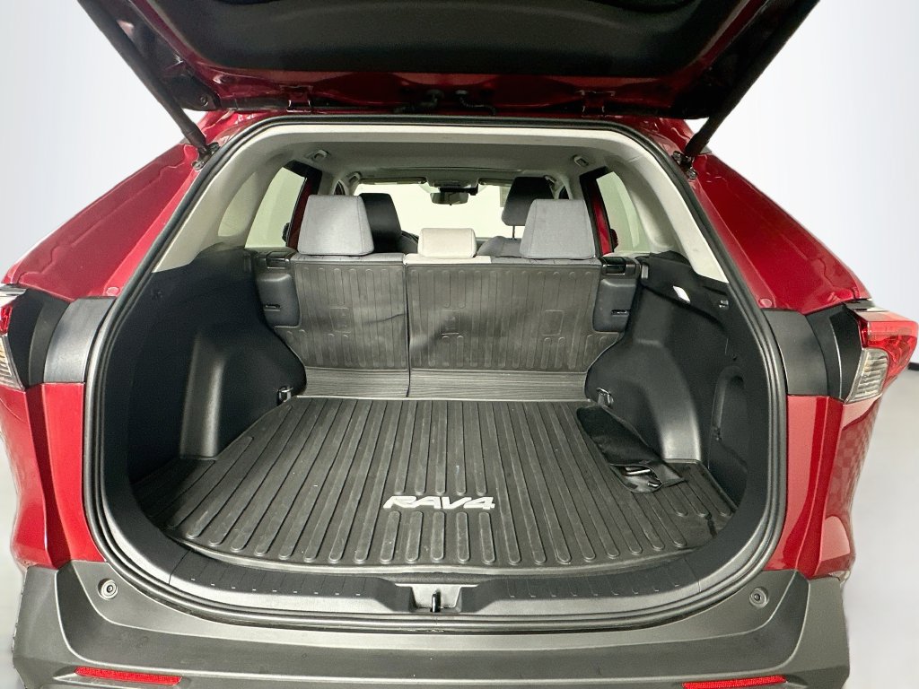 Used 2025 Toyota RAV4 XLE w/ Convenience Package AWD/4WD image 28