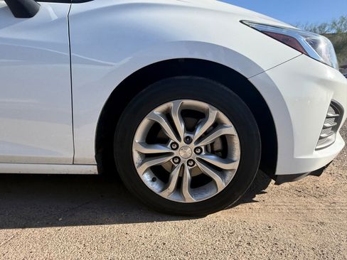 Used 2019 Chevrolet Cruze LS w/ LS Convenience Package FWD image 6