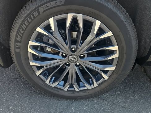 Used 2024 Nissan Rogue Platinum w/ Platinum Premium Package AWD/4WD image 39