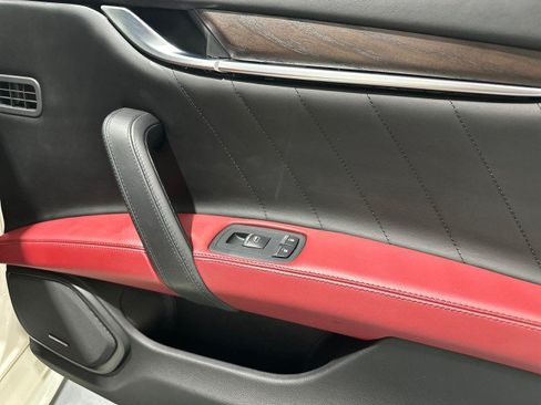 Used 2019 Maserati Ghibli S GranLusso RWD image 45