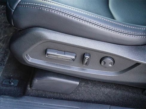 New 2025 Honda Pilot Touring image 27