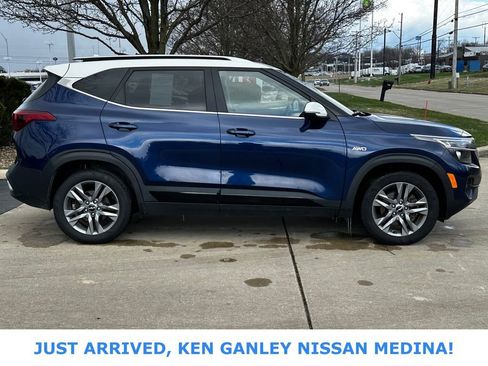 Used 2023 Kia Seltos S image 2