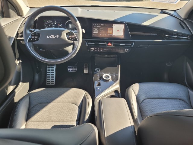 Used 2024 Kia Niro Wave w/ Wave Preserve Package FWD image 14