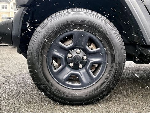 Used 2018 Jeep Wrangler Unlimited Sport image 8