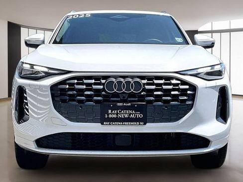 Used 2025 Audi Q5 Premium w/ Convenience Package AWD/4WD image 2