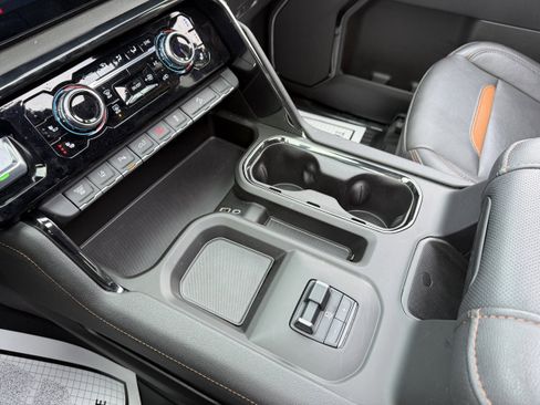 Used 2024 GMC Sierra 2500 AT4 w/ AT4 Premium Plus Package image 23